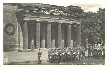 Ehrenmal in Berlin Aufziehen der Wache am  *ca. 1940