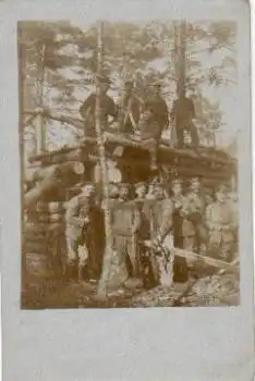 Deutsche Soldaten im Feld Militär 1. WK. Echtfoto * ca. 1915