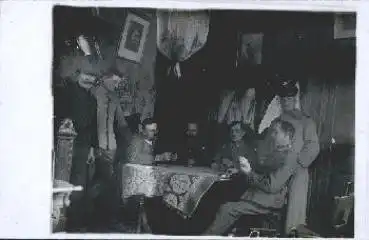 Skat Soldaten im Wohnzimmer, Echtfoto gebr. 1917