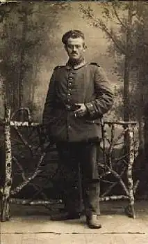 deutscher Soldat in Uniform 1.WK.  *ca. 1915
