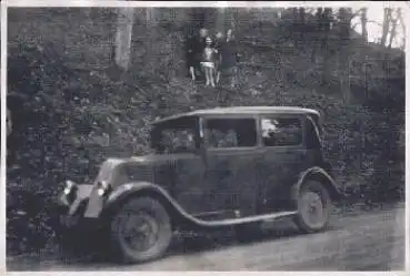 Auto Familienausflug in Wald * ca. 1930