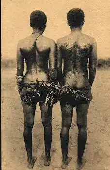 nackte farbige Menschen Rückenansicht mit Schmuck * ca. 1920