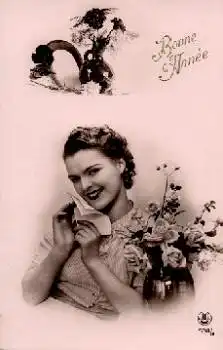 Frau mit Brief und Rosen Neujahrskarte * ca. 1930