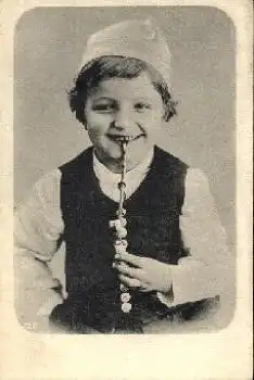 Pfeife rauchender Junge o 10.3.1905