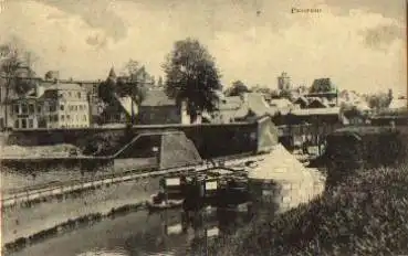 Binnenschiff in einer Schleuse * ca. 1920