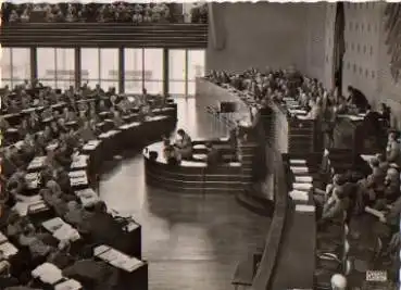 Plenarsaal des Bundestages, Bundeskanzler spricht *ca. 1960