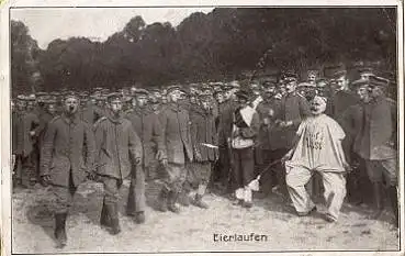 Sportfest 1. WK.,Soldaten hinter Front Eierlaufen Clown, o 14.10.1917