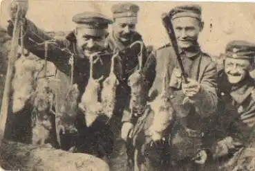 Rattenfang im Schützengraben, Soldaten, 1. WK., gebr. ca. 1915