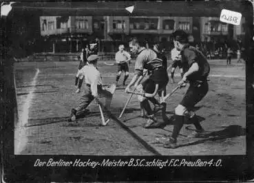 Berliner Hockey Meister BSC schlägt FC Preußen  Echtfoto um 1920