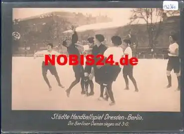 Feld Handball Damen Dresdensia Dresden - Berlin Echtfoto um 1920