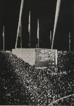 Olympische Spiele 1936 Die Botschaft des Barons Pierre de Coubertin an der Siegertafel Sammelbild, keine AK