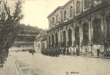 St. Mihiel Exerzierende Soldaten vor dem Bürgermeisteramt Frankreich  o 28.4.1915