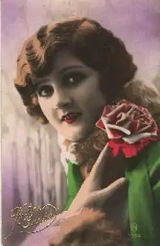 Frau mit roter Rose Serienkarte Nr. 1054 * ca. 1920