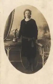 Junges Mädchen Echtfoto gebr. ca. 1930