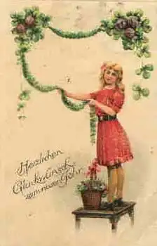 Neujahr Mädchen mit Blumengirlande Prägekarte o 31.12.1914