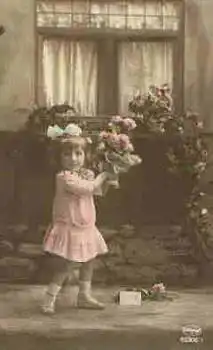 Kind mit Blumen Geburtstags Serienkarte Amag 62306/1 gebraucht 4.6.1919