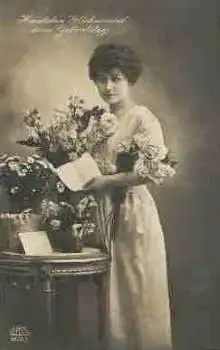 Dame mit Blumen Geburtstags Serienkarte 8812/3  gebr. 1919