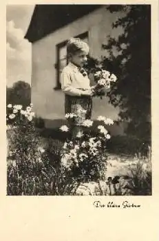 Der kleine Gärtner Junge mit Blumen *ca. 1940