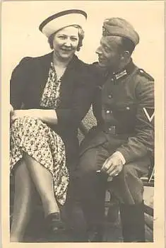 Wehrmacht Soldat Echtfotokarte * ca.1940