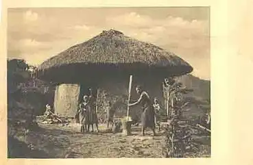 Ostafrika eine Typische Pare-Hütte um 1930