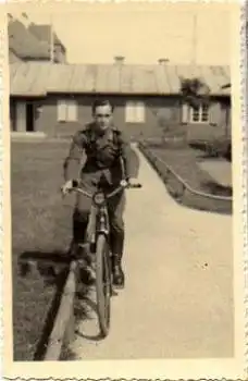 Militaerfahrradfahrer, Wehrmacht Echtfoto * ca. 1940