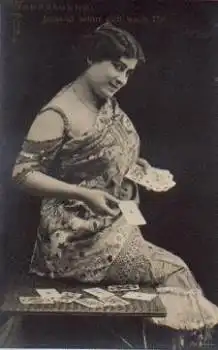 Frau mit Karten Wahrsagerin Serienkarte 2634/4 * ca. 1920