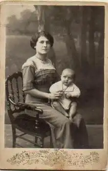 Kinder Frau mit Baby Kabinettkarte Echtfoto gebr. ca. 1910