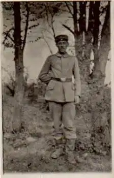 Deutscher Soldat in felddienstuniform 1. WK Echtfoto gebr. 21.5. 1915