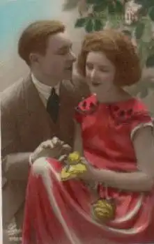 Liebesglück Paar mit Rosen, Serienkarte Nr. 2192/6 gebr. 6.9.1926