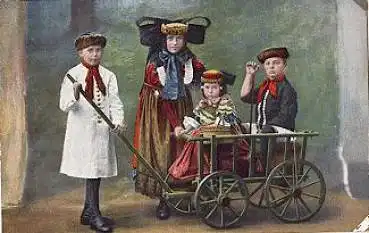 Schaumburg-Lippe Trachten Kinder mit Handwagen gebr. ca. 1910