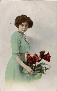 Frau mit Rosenstrauss o 1.7.1916