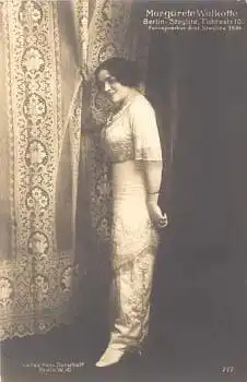 Walkotte Margarete Sängerin * ca. 1910