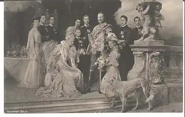 Deutsche Kaiserfamilie mit Colly Kaiser Wilhelm * ca.1910