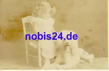 Pudel mit Kind o 1908
