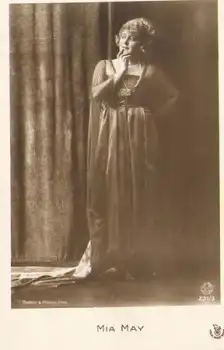 May Mia Stummfilmschauspielerin  * ca. 1920