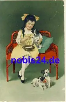 Mädchen mit jungen Hunden Künstlerkarte o ca.1920