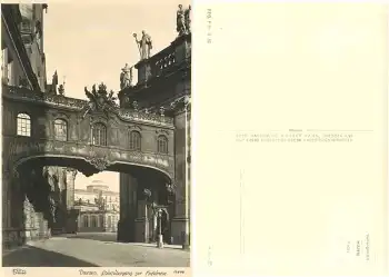 Dresden Schlossübergang zur Hofkirche *1956 Hahn-Foto10989