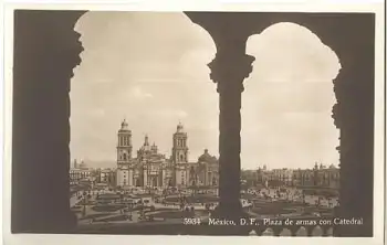 Mexico D.F. Plaza de armas con Catedral *ca. 1920