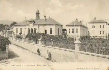 Chambery Entree de l`Hotel-Dieu * ca. 1910