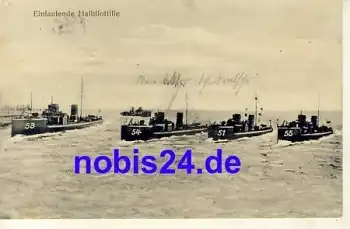 Kriegsschiffe Einlaufende Halbflottille in Wilhelmshaven o 1914