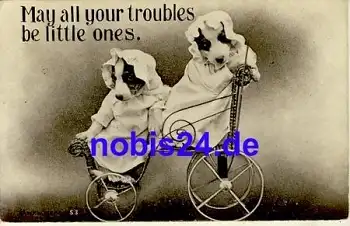 Hunde im Kinderwagen o 1910