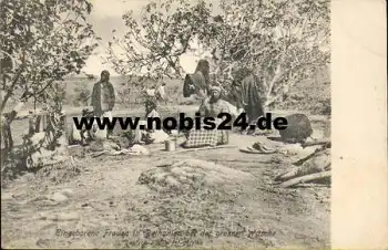 Eingeborene Fauen in Bethanien bei der großen Wäsche * ca. 1905
