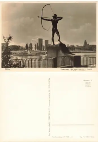 Dresden Neustadt Bogenschütze mit Elbdampfer "Wilhelm Pieck"  * 1966 Verlag Hahn-Foto14408