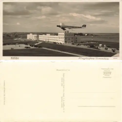 Klotzsche Dresden Flughafen mit Flugzeug * um 1940 Hahn-Foto10777