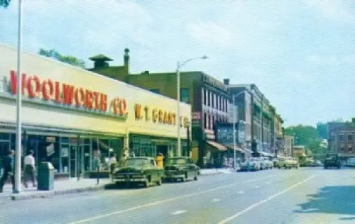 Brattleboro Main Street mit Woolworth Kaufhaus, * ca. 1960