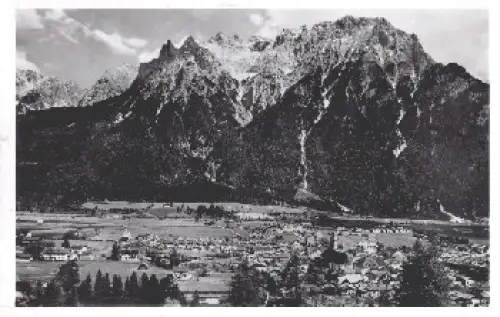 82481 Mittenwald mit Karwendel * ca. 1920