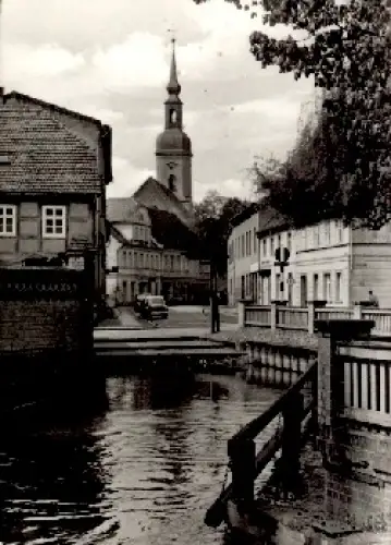 03222 Lübbenau Straßenansicht mit Kirche o 27.6.1977