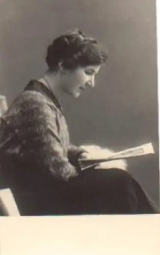 lesende Frau Echtfoto  * ca. 1920