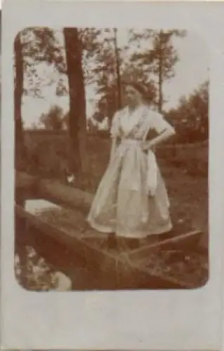 03096 Spreewald Trachten Spreewälderin in Boot Echtfoto * ca. 1920