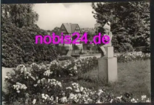 38871 Ilsenburg Harz Park Denkmal Zwerg o 11.4.1972